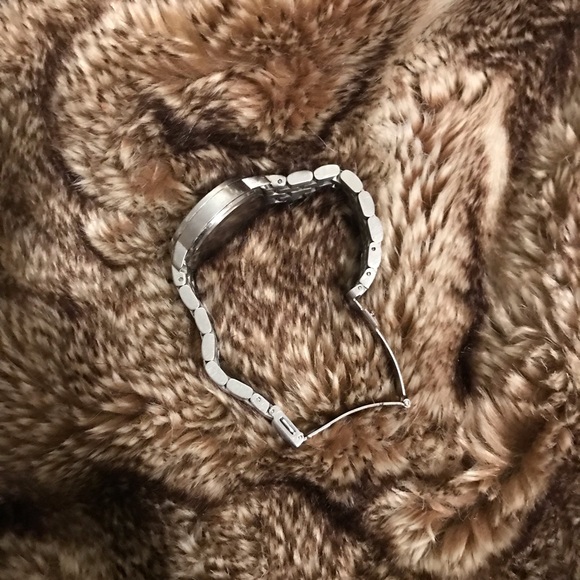 Michael Kors Silver Watch - Picture 3 of 8